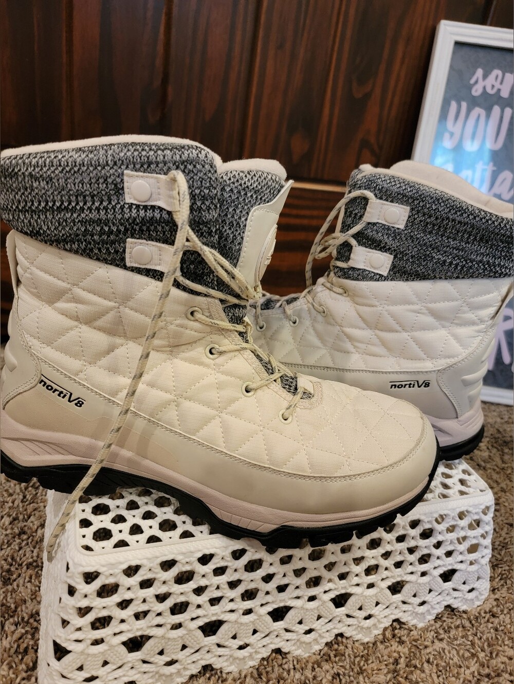 Nortiv 8 Cream Quilted Lace-Up Winter Boots with Knit Collar